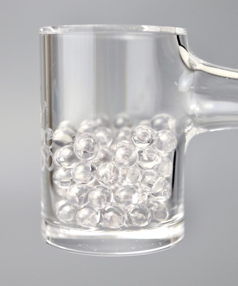 RUBY PEARL CO: 4MM CLEAR SAPPHIRE 2PK