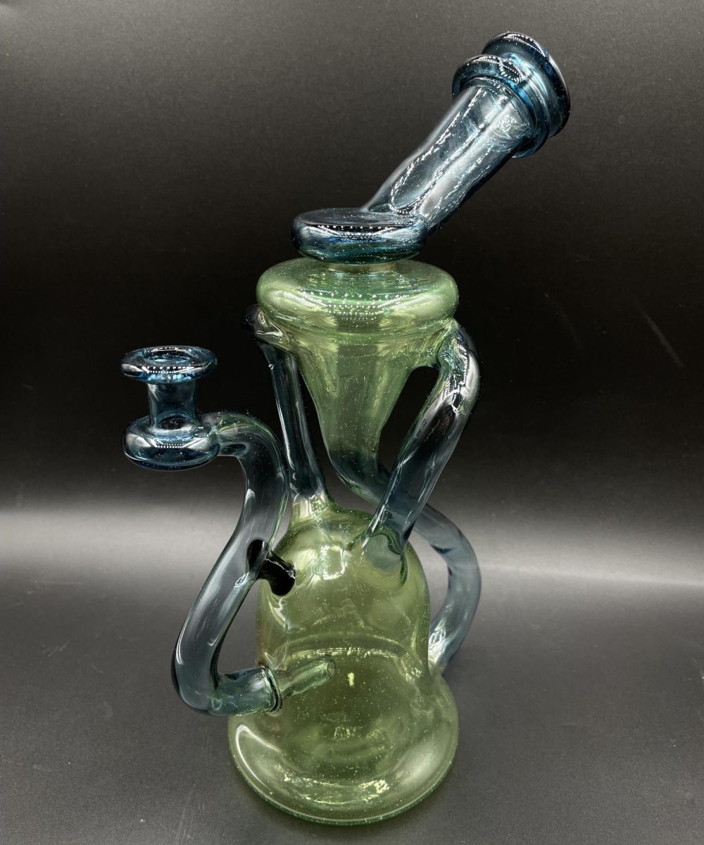 Alternative view of MANCHILD GLASSWORKS: HYDRA CFL DUAL UPTAKE RECYCLER