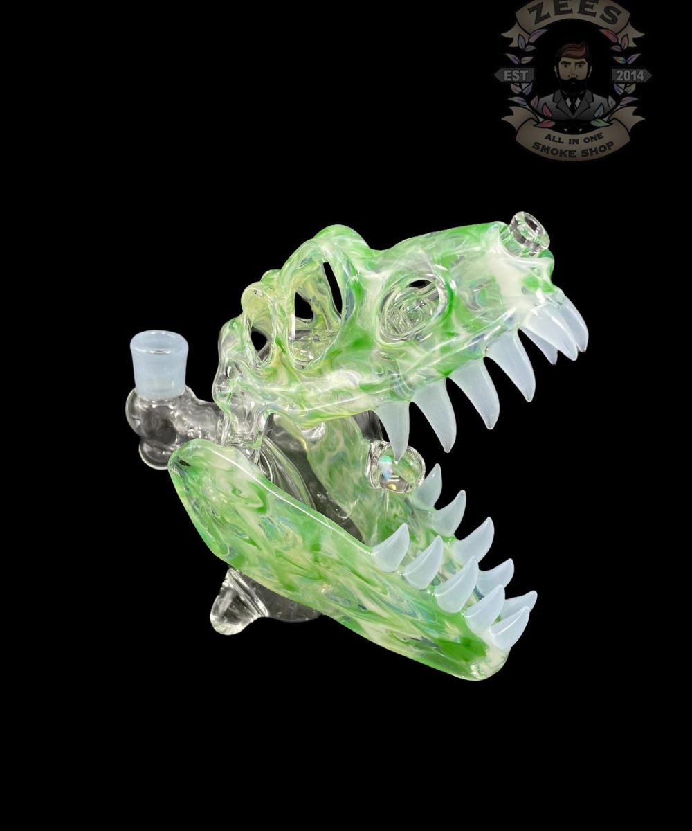 SLURM SNOB GLASS: GREEN W/ FROSTY WHITE TEETH DINO SKULL RIG