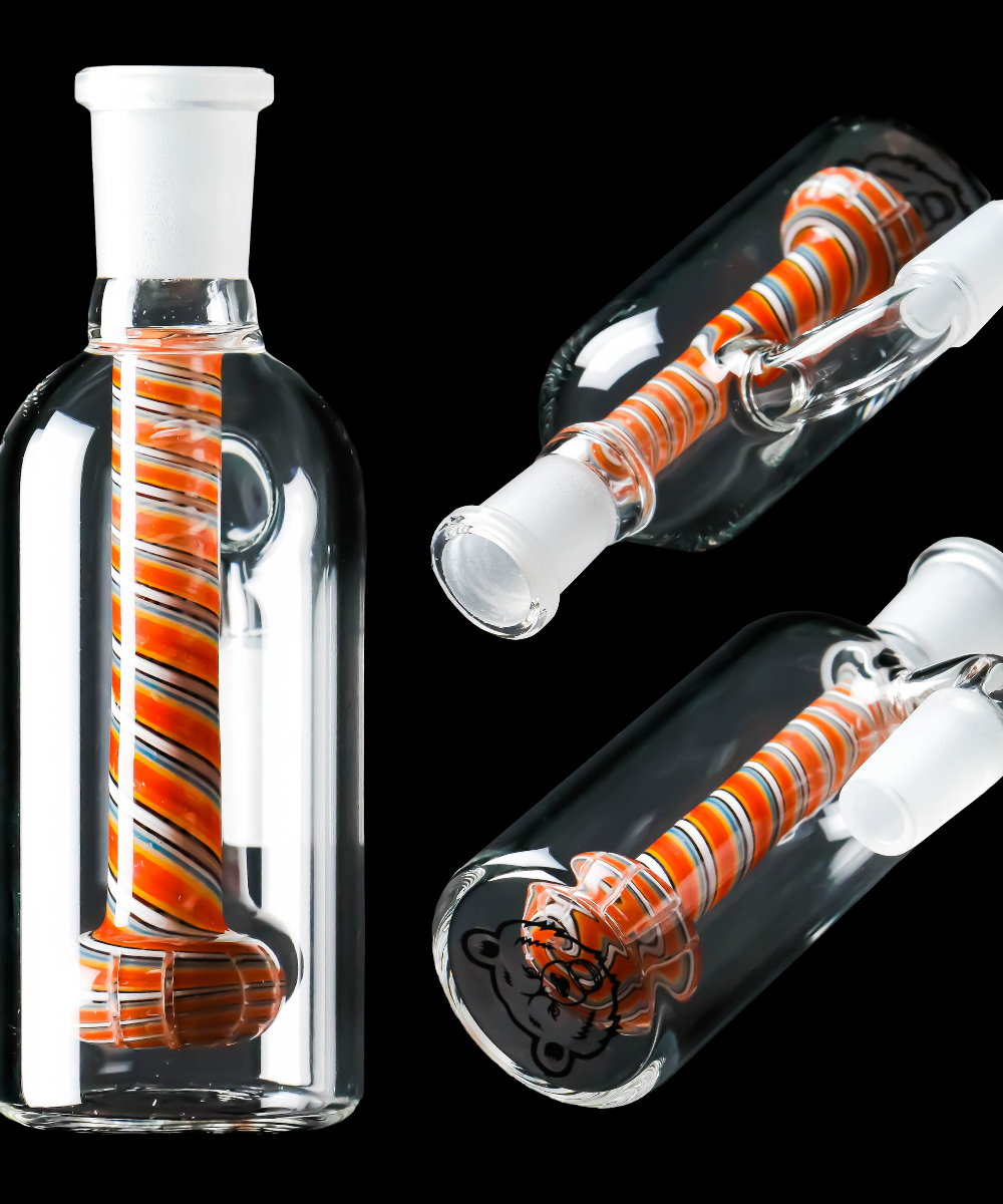 Alternative view of GREEN BEAR: WIG WAG ASH CATCHER