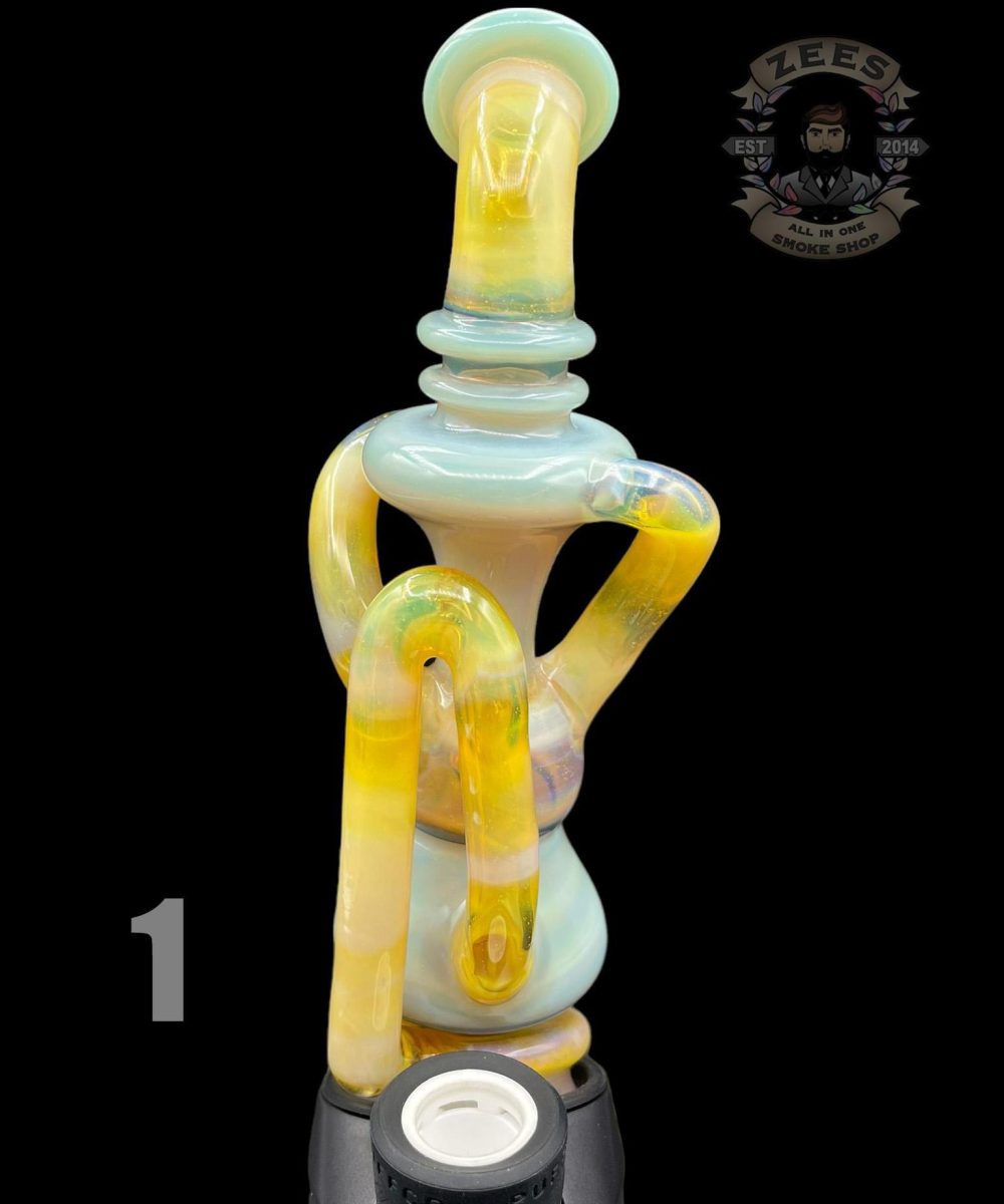 Alternative view of UNLMTD GLASS: DUAL UPTAKE PUFFCO PEAK ATTACHMENT