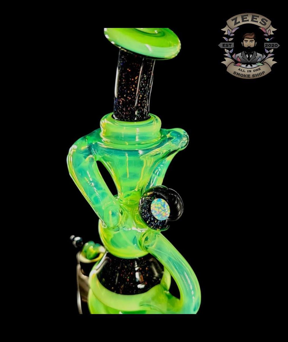 Alternative view of HAPPY TIME GLASS: FULL COLOR PUFFCO PEAK ATTACHMENT