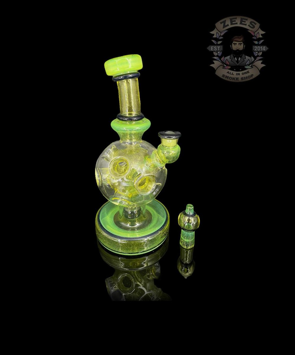 Alternative view of BRENT 503: 8" MILKY YOSHI SERUM CFL EXOSPHERE RIG W/ MATCHING CAP