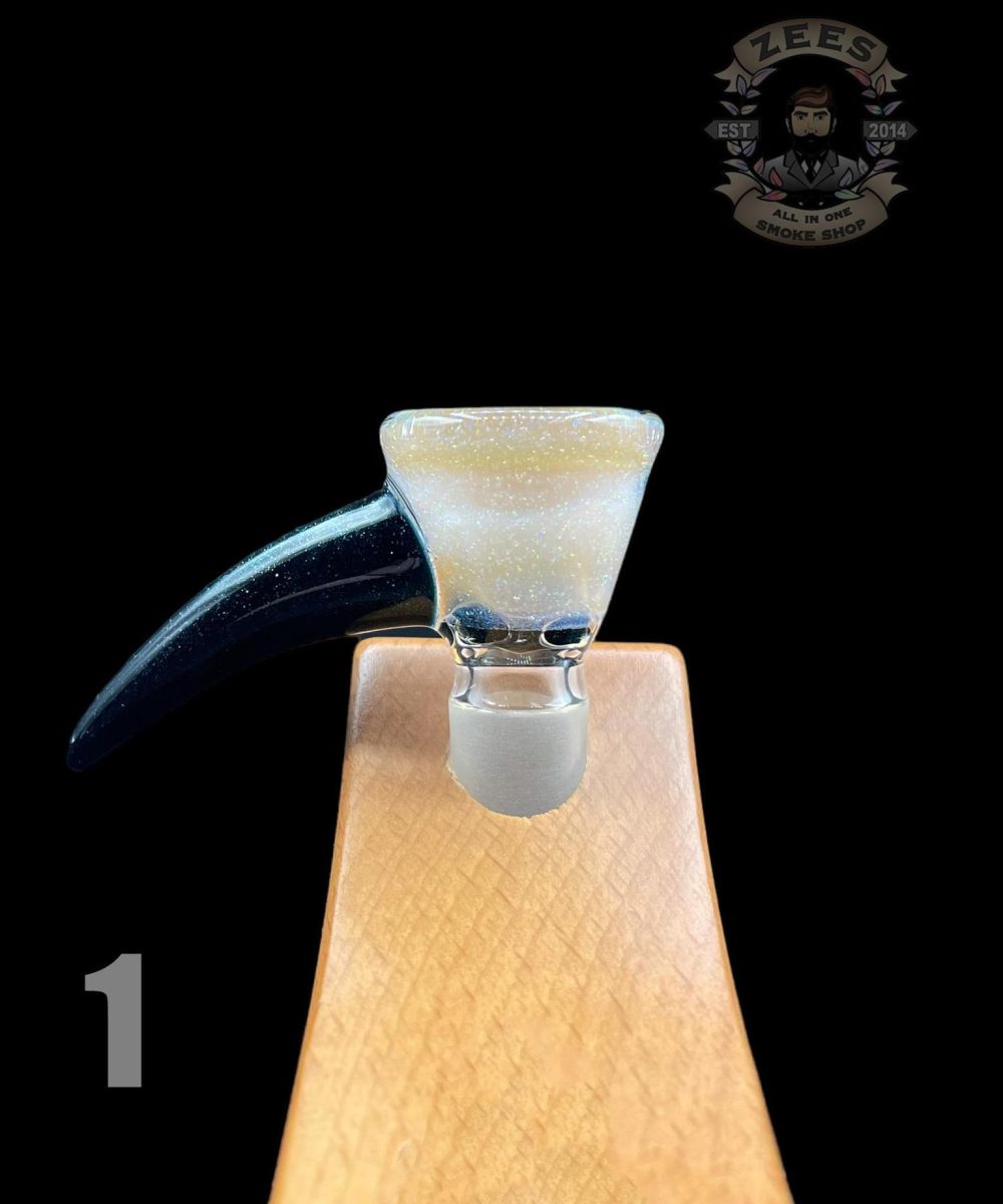 Alternative view of KENTA KITO: CRUSHED OPAL HORN FLOWER SLIDE