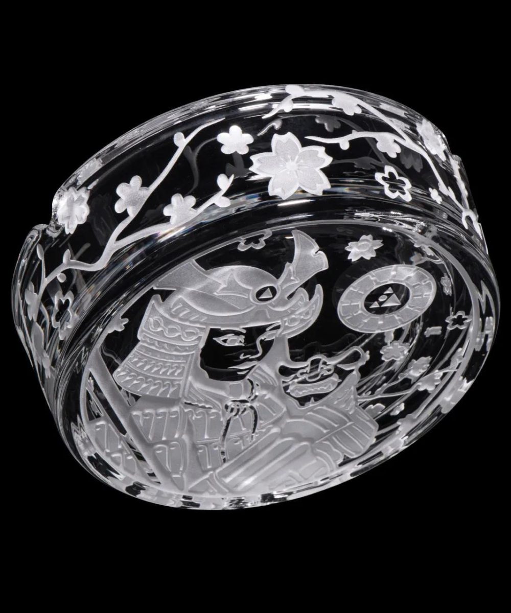 Alternative view of MILKY WAY GLASS: FEMME SAMURAI ASH TRAY (MK-A1)