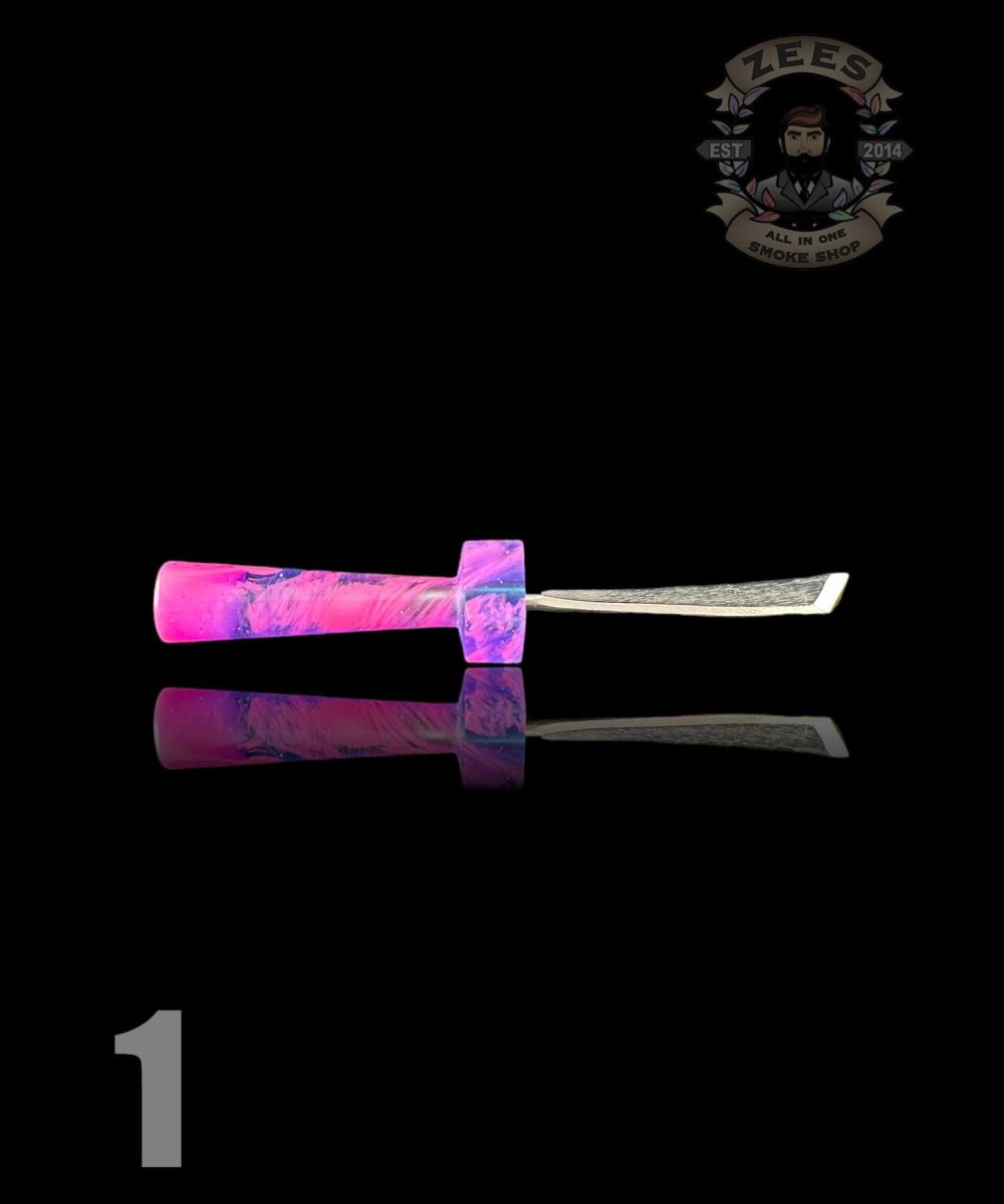 Alternative view of DUNKIN' MEDZ: RESIN HANDLE KATANA DABBER