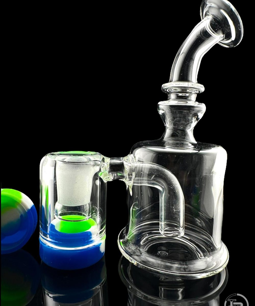 Alternative view of IRIDESCENT GLASS: MICRO RECLAIM RIG