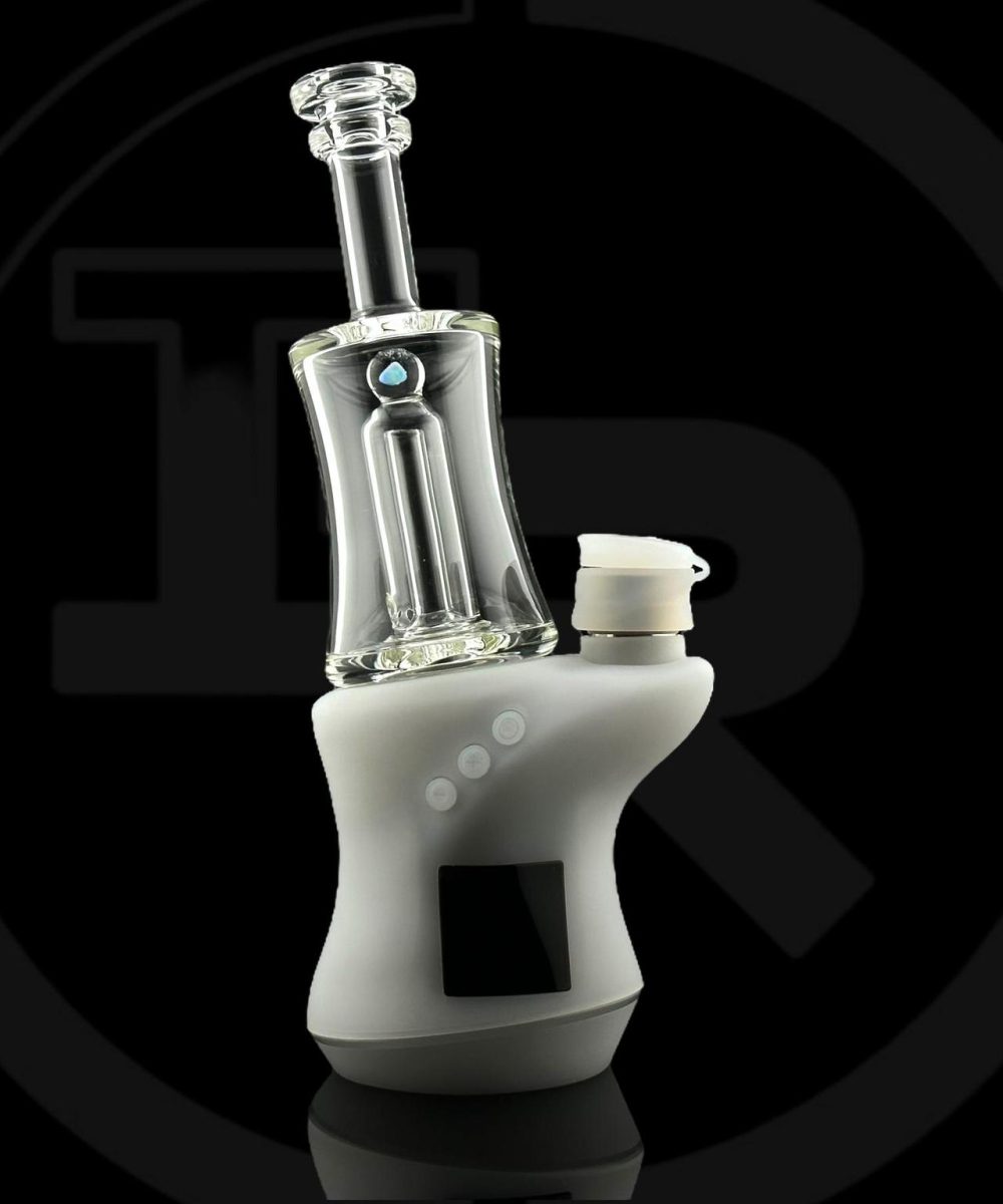 Alternative view of IRIDESCENT GLASS: CLEAR WITH OPAL FOCUS V CARTA ATTACHMENT