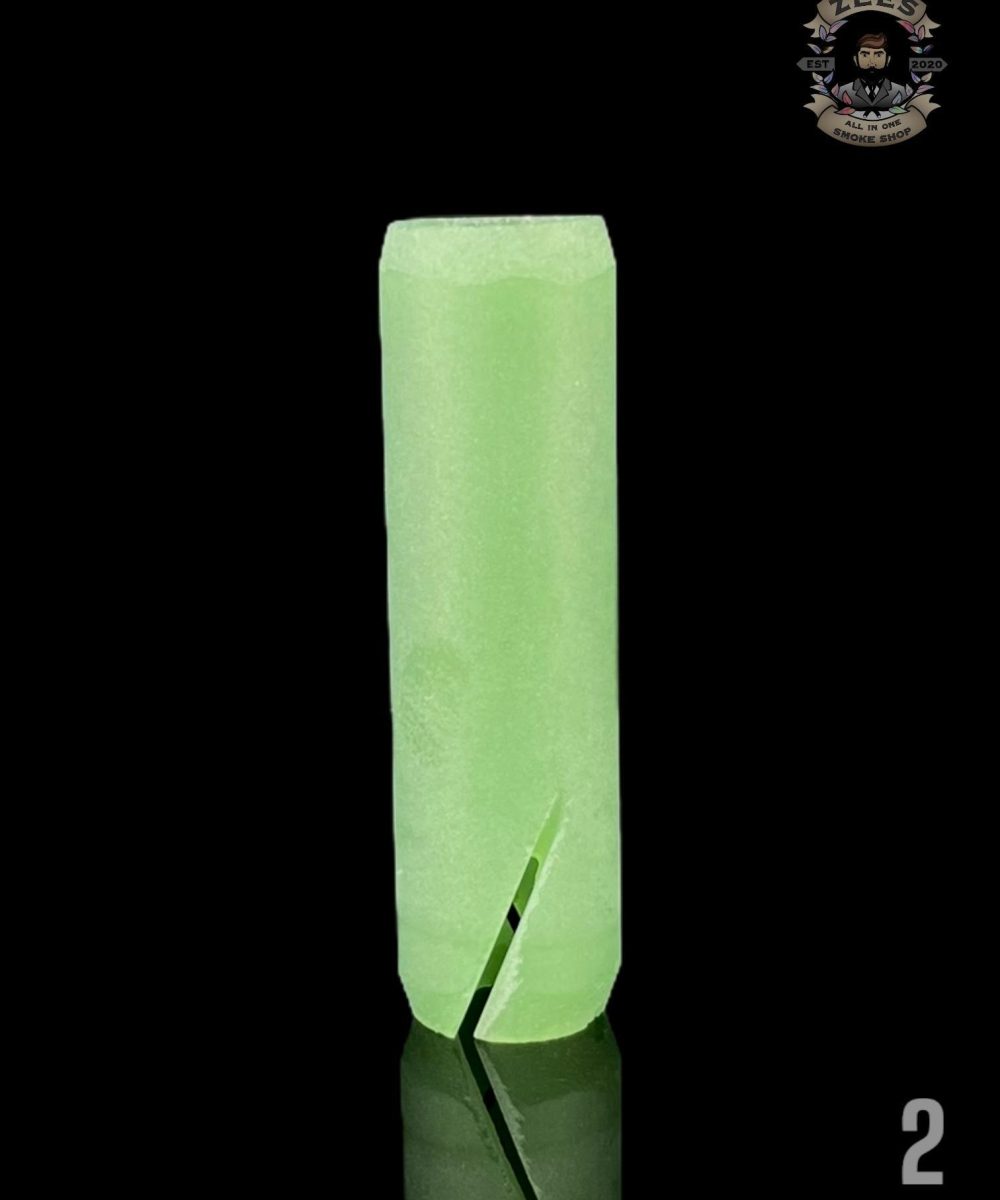 Alternative view of TOM FINN GLASS: V1 PIVOT MOUTHPIECE