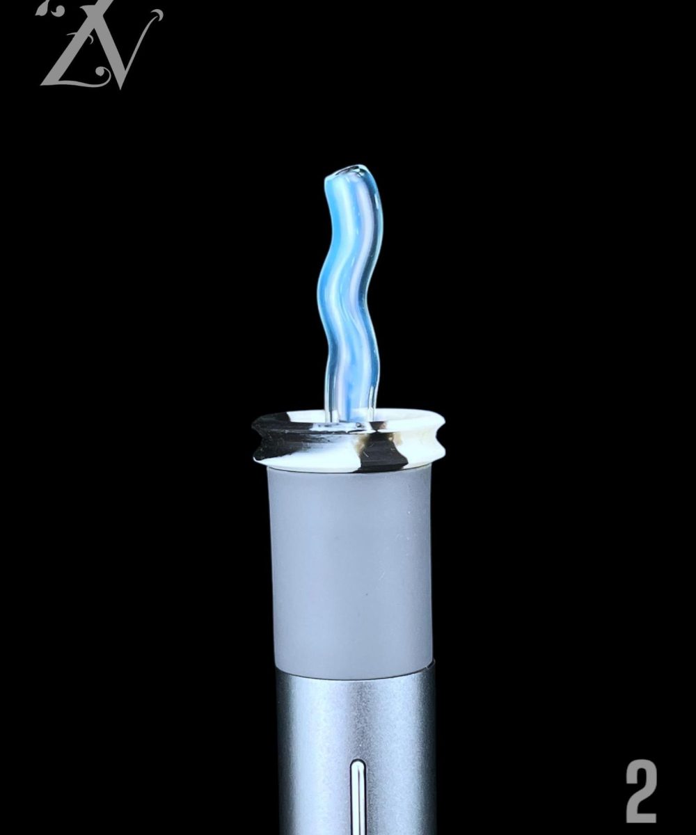 Alternative view of MAGIZLE GLASS: SQUIGGLE STRAW PIVOT MOUTHPIECE