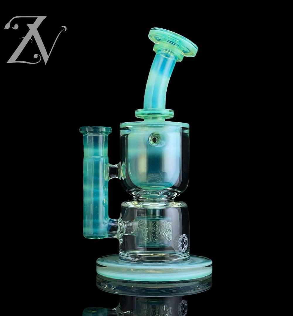 FATBOY GLASS: COLORED HOURGLASS TAURUS FULL SIZE TITAN