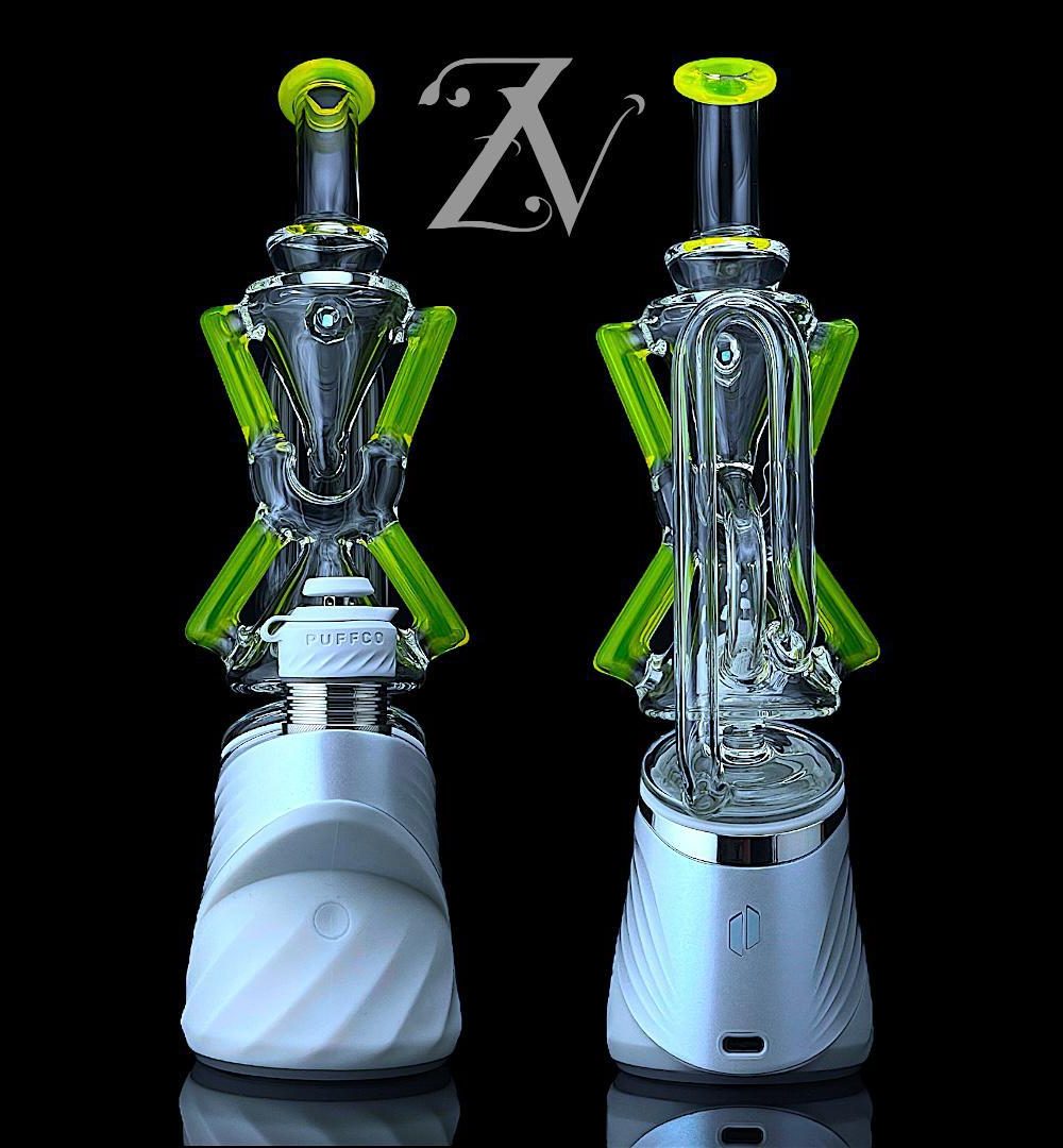 IRIDESCENT GLASS: SUPERIOR ECO XCR PUFFCO PEAK ATTACHMENT
