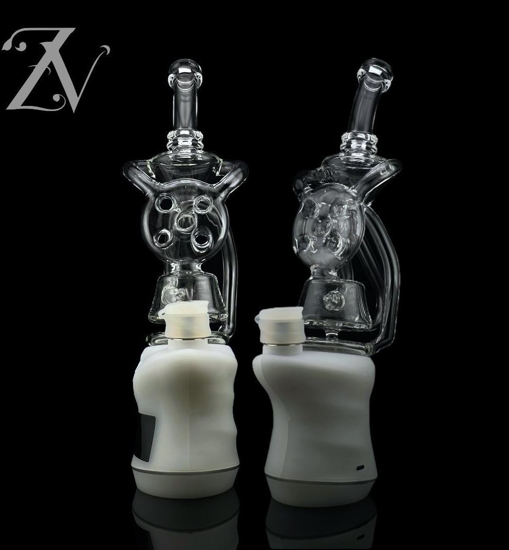 IRIDESCENT GLASS: SWISS CHEESE FOCUS V CARTA ATTACHMENT