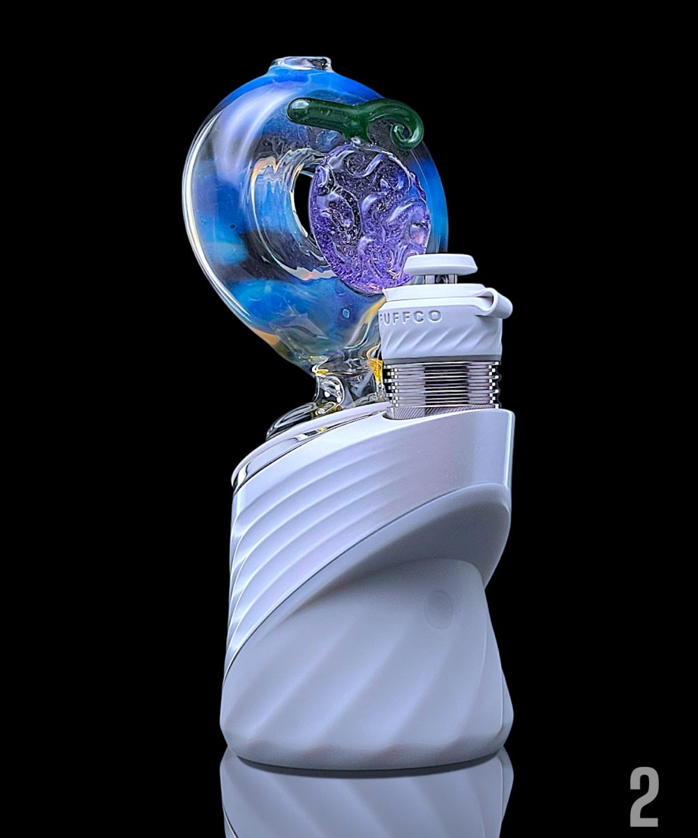 Alternative view of LU GLASS: DRY TOP PUFFCO PEAK ATTACHMENT