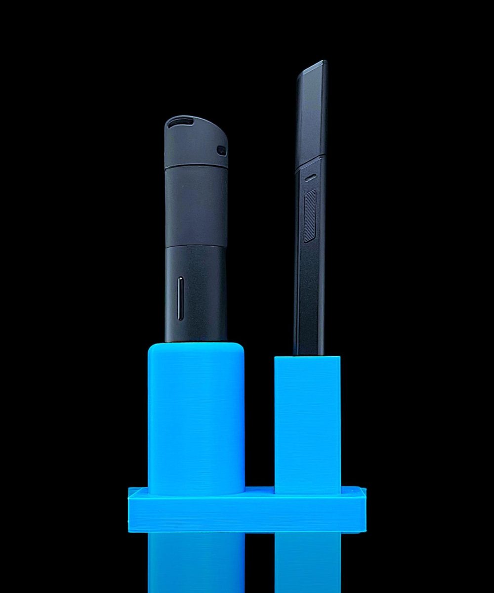 Alternative view of IRIDESCENT GLASS: PIVOT BUDDY DOCK