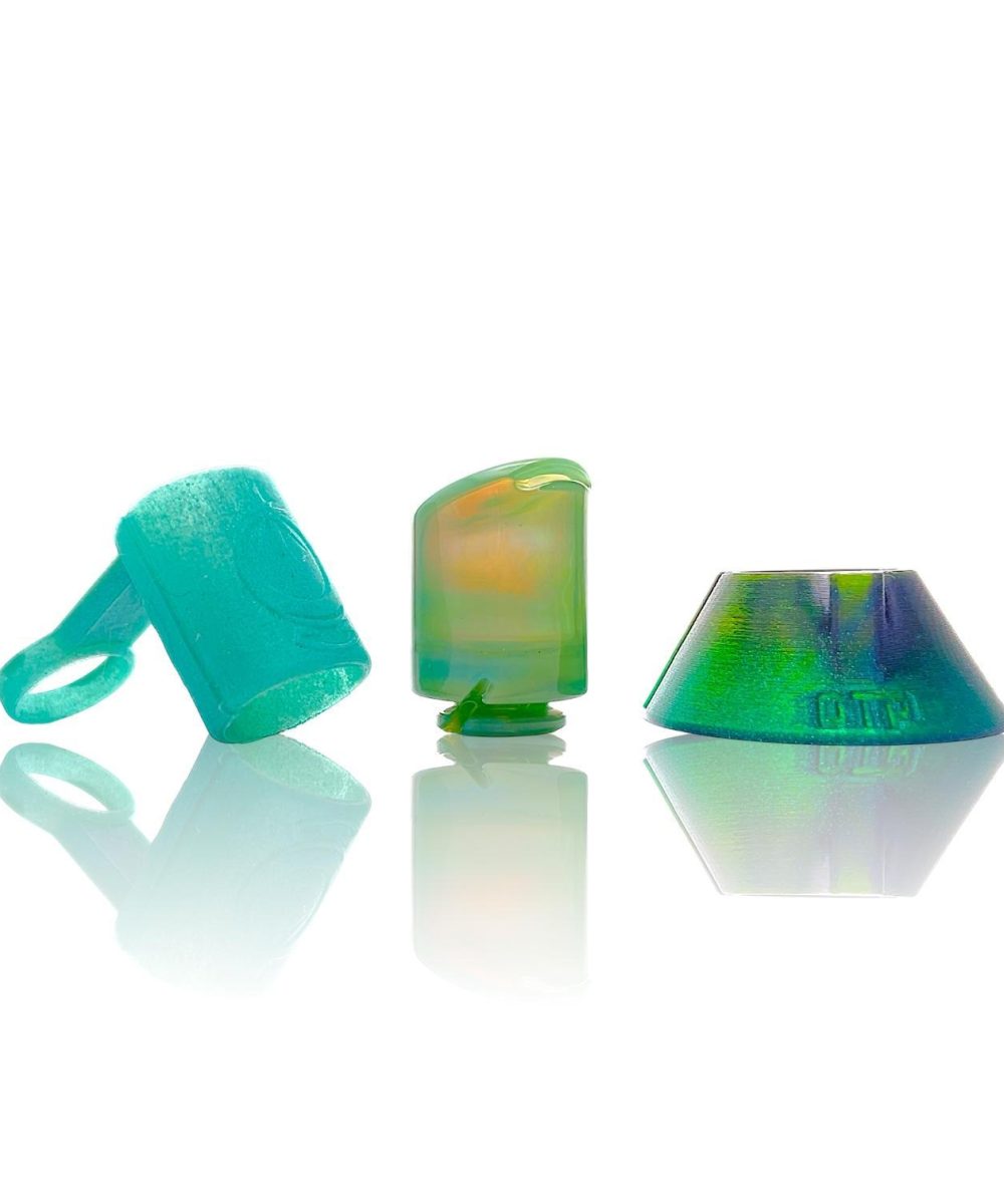 Alternative view of ONE TRICK PONY GLASS: FLI PUFFCO PIVOT MOUTHPIECE COMBO